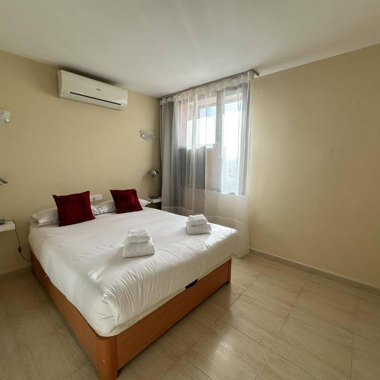 Apto con vistas al mar a 1min de playa Fuengirola - Apartamento - 12