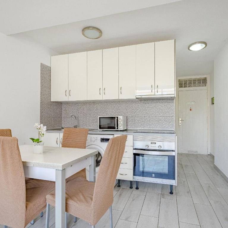 Un dormitorio en Playa de las Américas - Apartamento - 9