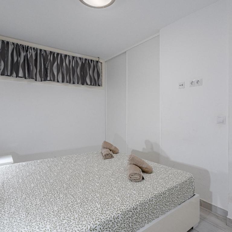 Un dormitorio en Playa de las Américas - Apartamento - 13