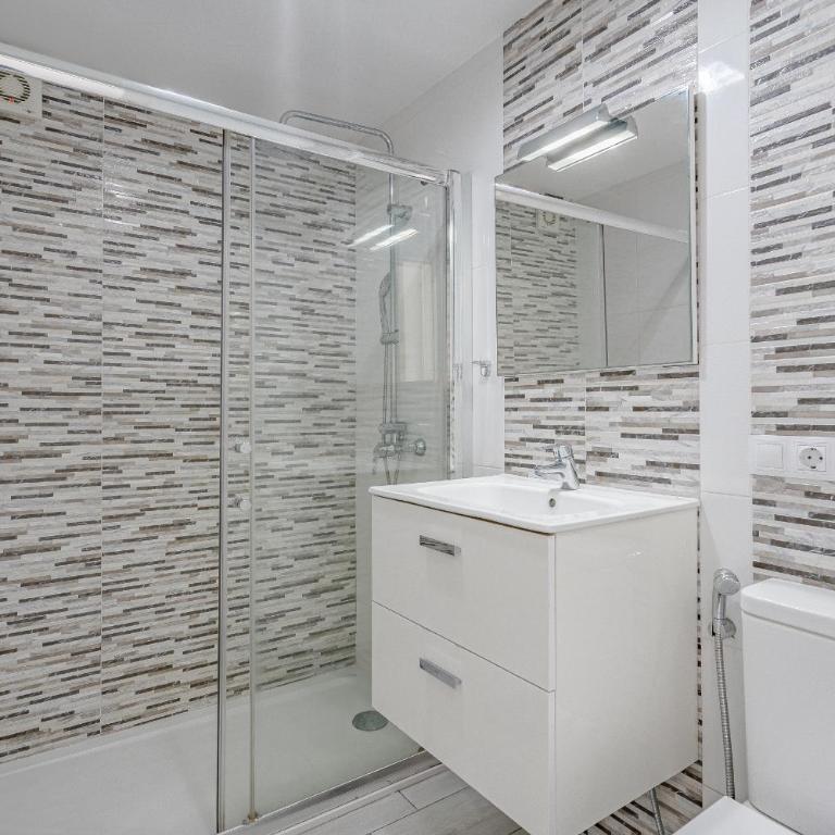 Un dormitorio en Playa de las Américas - Apartamento - 16