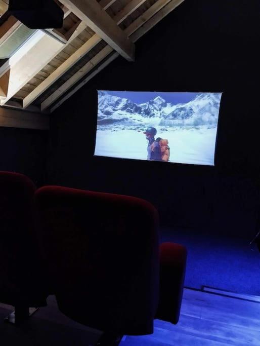 LE COCON l'unique expérience Cinéma room de la Grange Savoyarde 1km du Lac d'Annecy - Appartement 1 Chambre - 7
