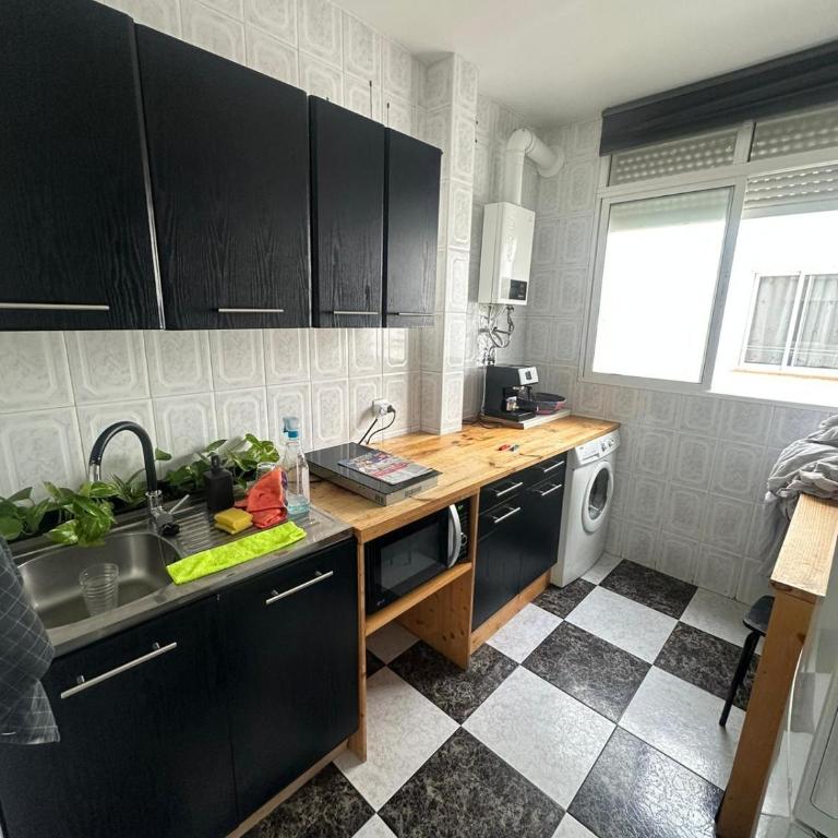 Habitación 3 tercera planta sin ascensor no és piso entero! Compartir Baño y cocina ! - Habitación Doble Estándar - 3