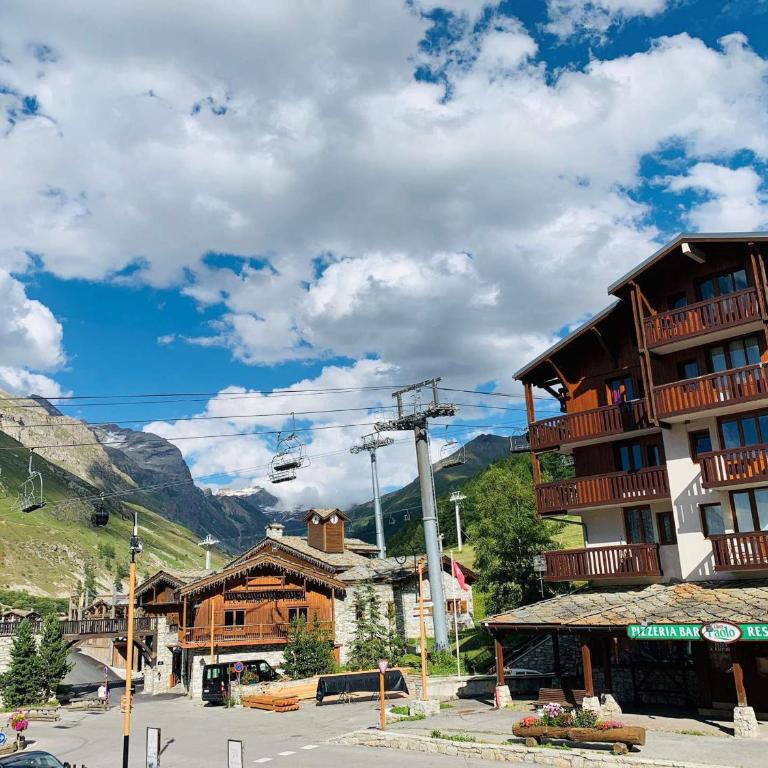 Appartement ski aux pieds Val d'Isère, pour 4, balcon, animaux acceptés - FR-1-411-153 - Appartement - 8