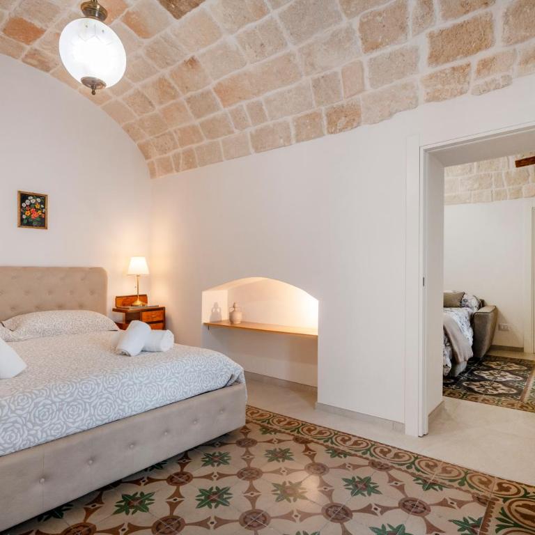 GuestHost - Heart of Monopoli Apartments near the sea - One-Bedroom Apartment with Balcony - 13