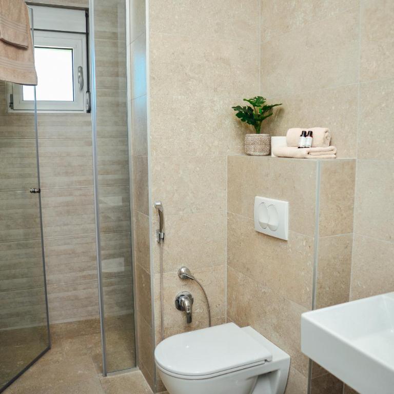 Sea view apartment for 4 - Two-Bedroom Apartment - 31