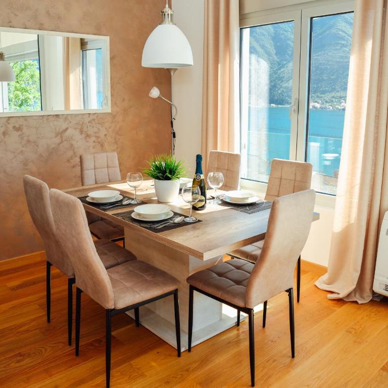 Sea view apartment for 4 - Two-Bedroom Apartment - 14