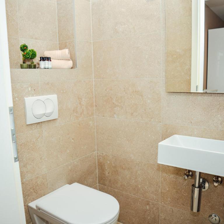 Sea view apartment for 4 - Two-Bedroom Apartment - 39