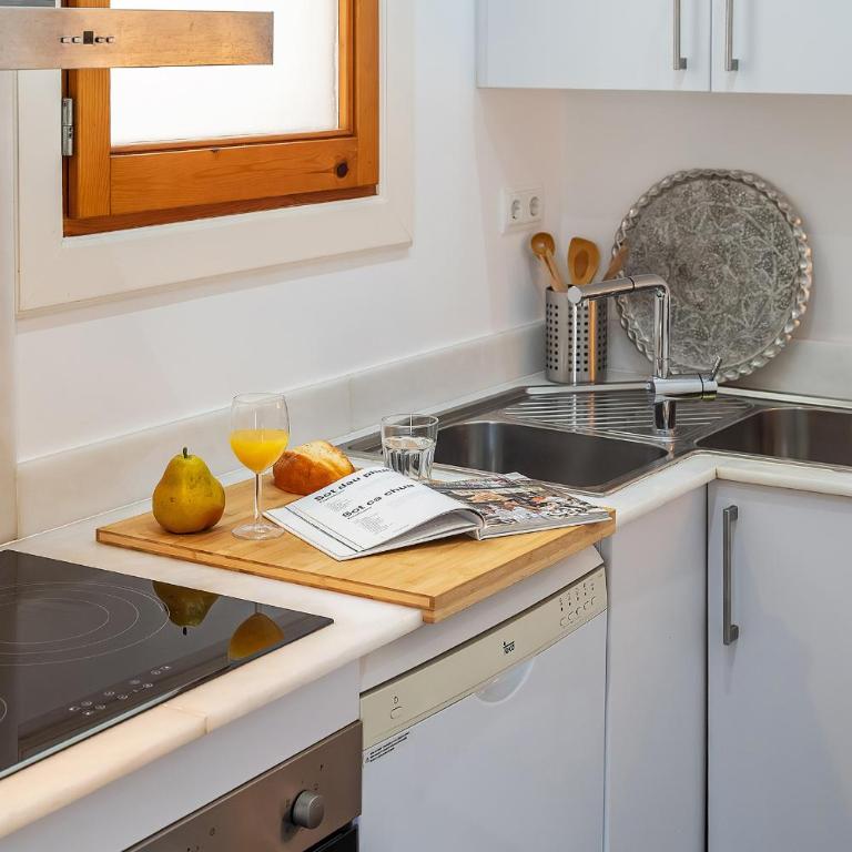 Canela Homes BARCELONA FAMILY - Three-Bedroom Apartment - 15
