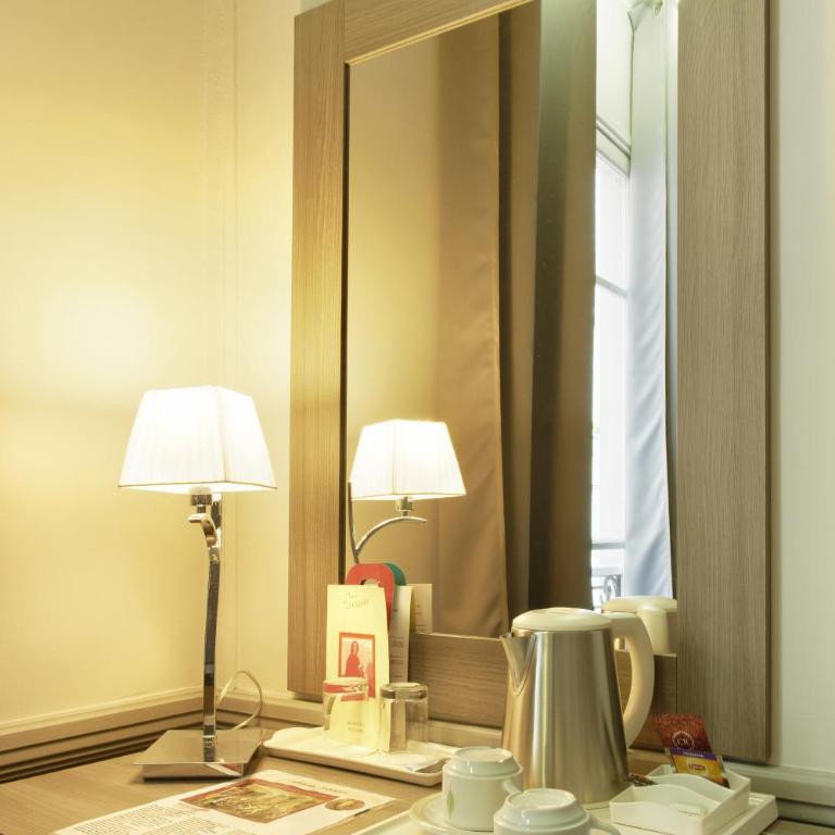 Hôtel Poussin - Chambre Triple - 3