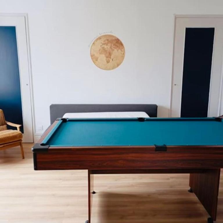 Jolie Maison - 6pers avec Billard, Cour, Garage et Borne de Recharge - Maison 3 Chambres - 8