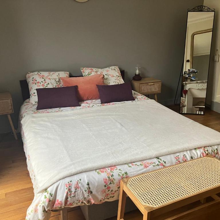 Chambre capitale Saint Lazare - Chambre Double avec Salle de Bains Privative - 1