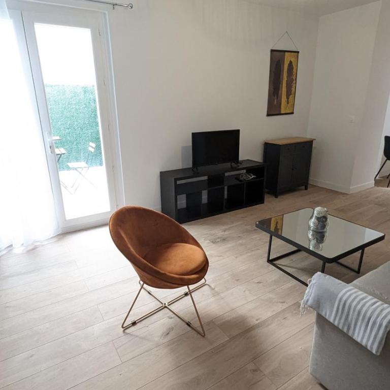 COMBOUL - Studio avec Terrasse - 6