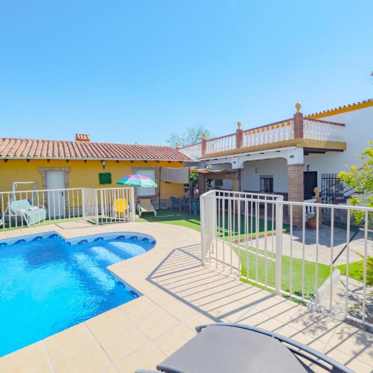 Cubo's Casa María los Javieles - Three-Bedroom House - 9