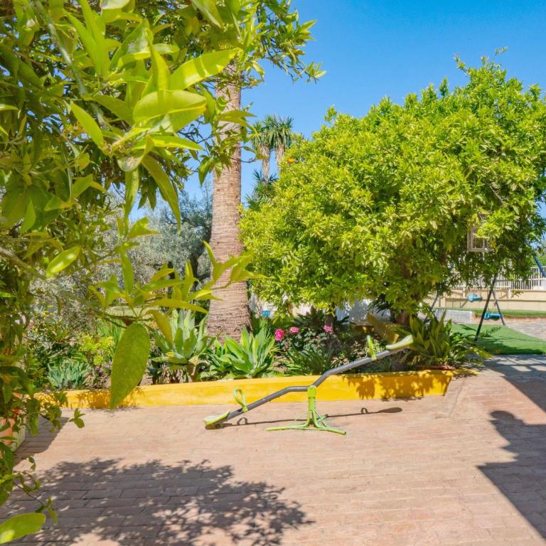 Cubo's Casa María los Javieles - Three-Bedroom House - 16