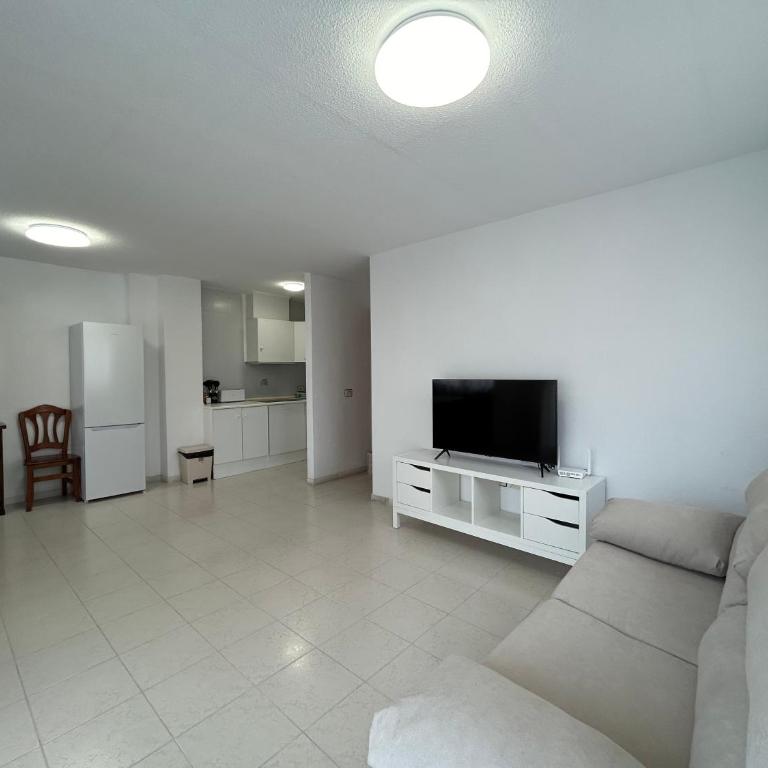 PISO PLAYA LOS LOCOS - Apartamento de 2 dormitorios - 2