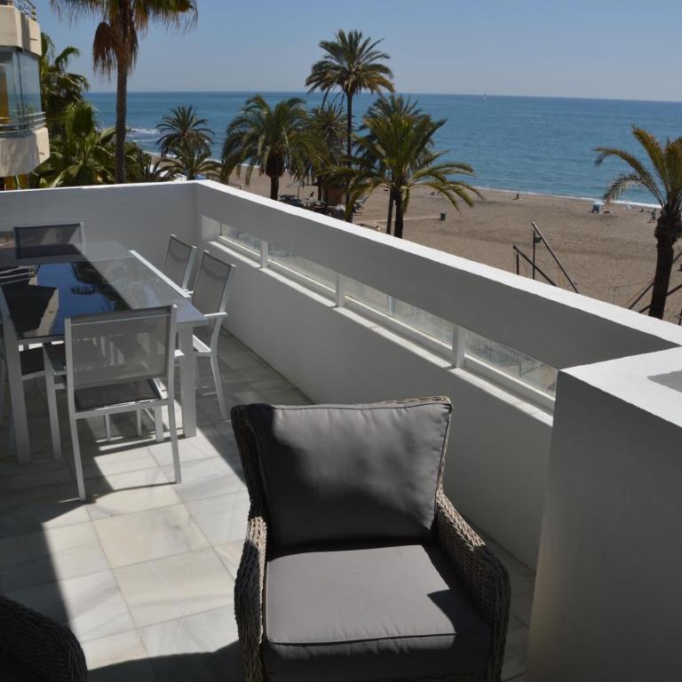 3 Bedroom frontline beach, centre Marbella - Three-Bedroom Apartment - 1