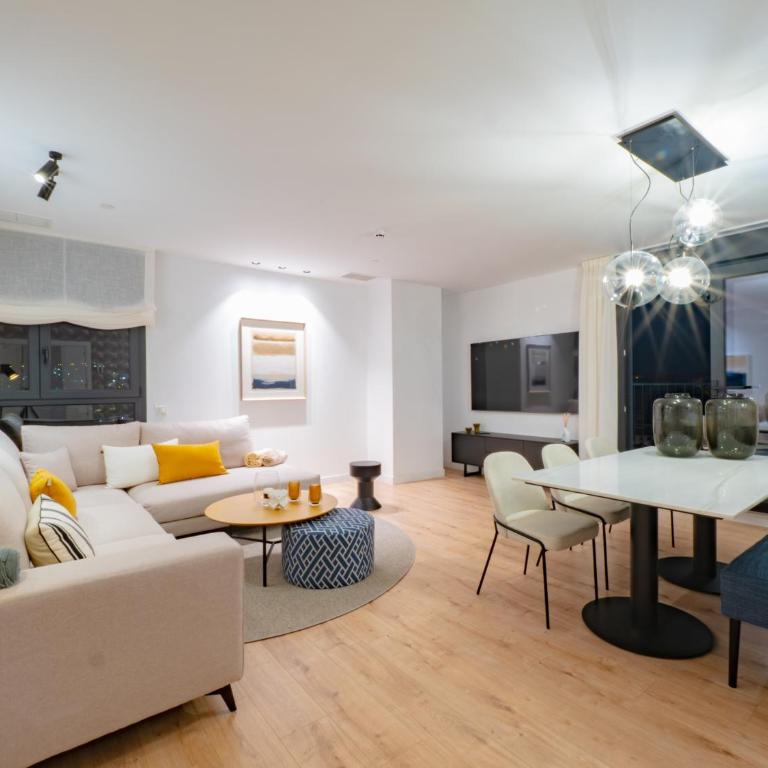 Cubo's Luxury Urban Sky Apartment 12 - Apartment - 19