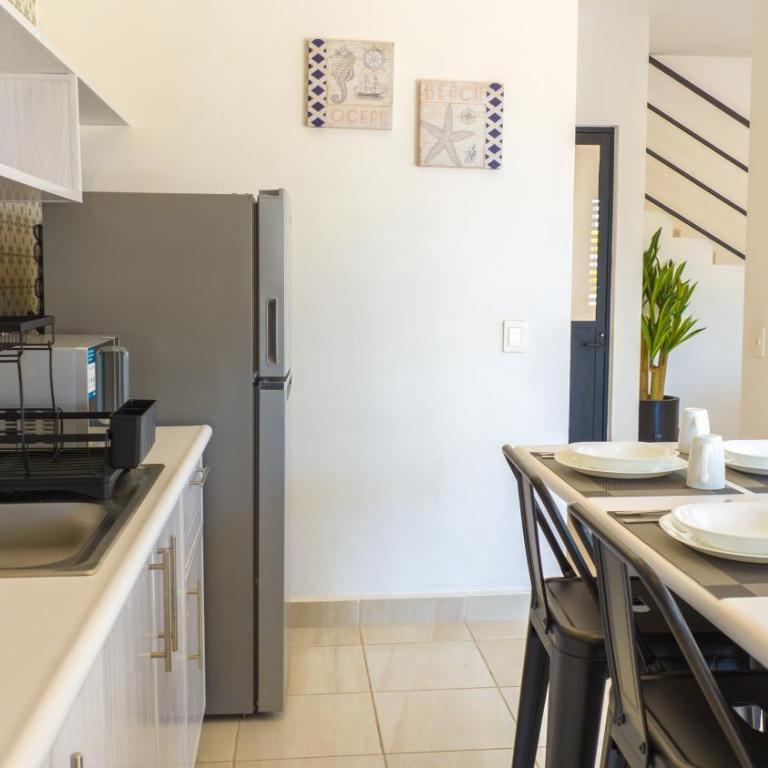 Alberca 3 recámaras 3 baños Aeropuerto cerca - Three-Bedroom House - 32