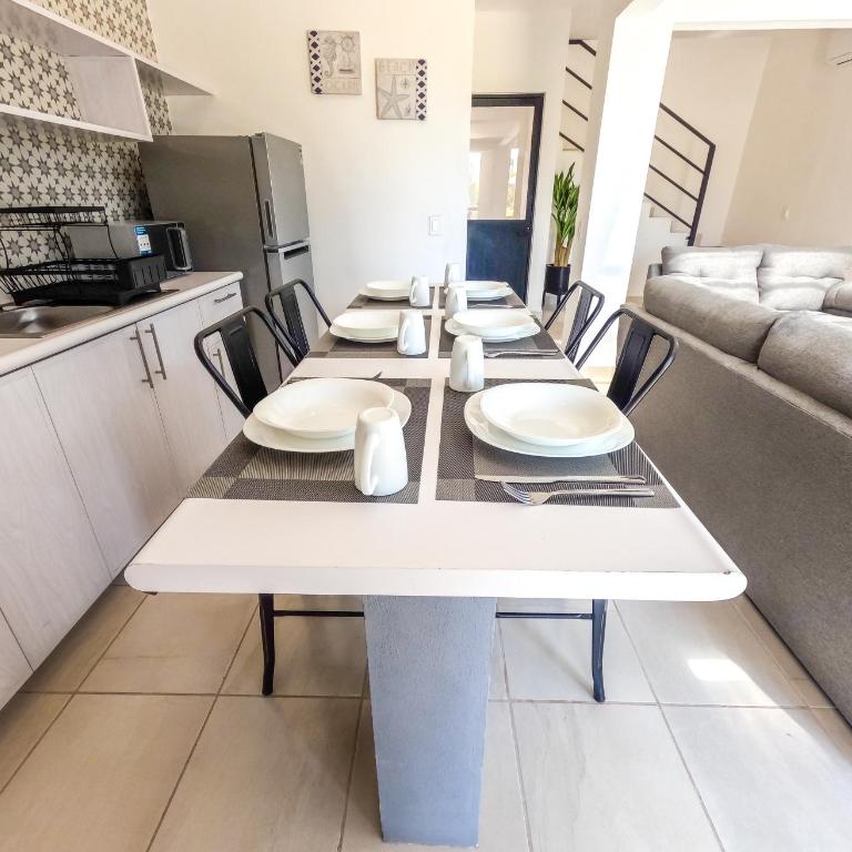 Alberca 3 recámaras 3 baños Aeropuerto cerca - Three-Bedroom House - 39