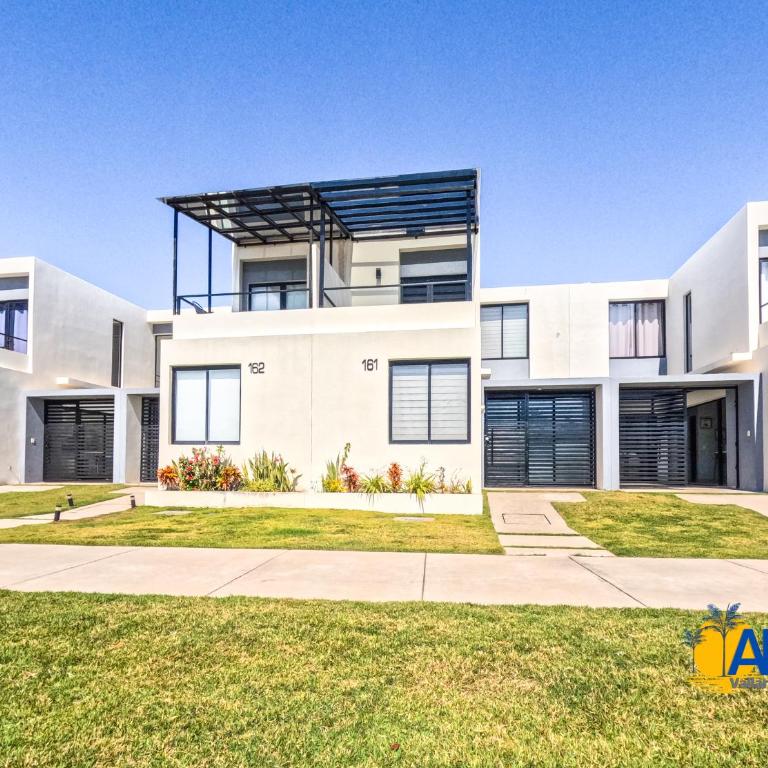Alberca 3 recámaras 3 baños Aeropuerto cerca - Three-Bedroom House - 48