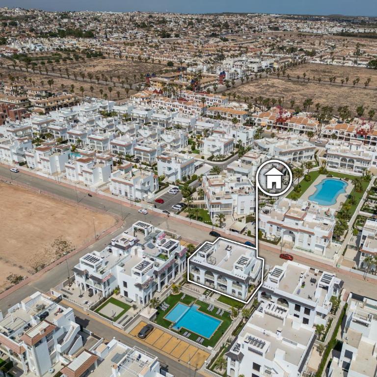 Enora Garden Quesada 16 - Two-Bedroom Apartment - 24