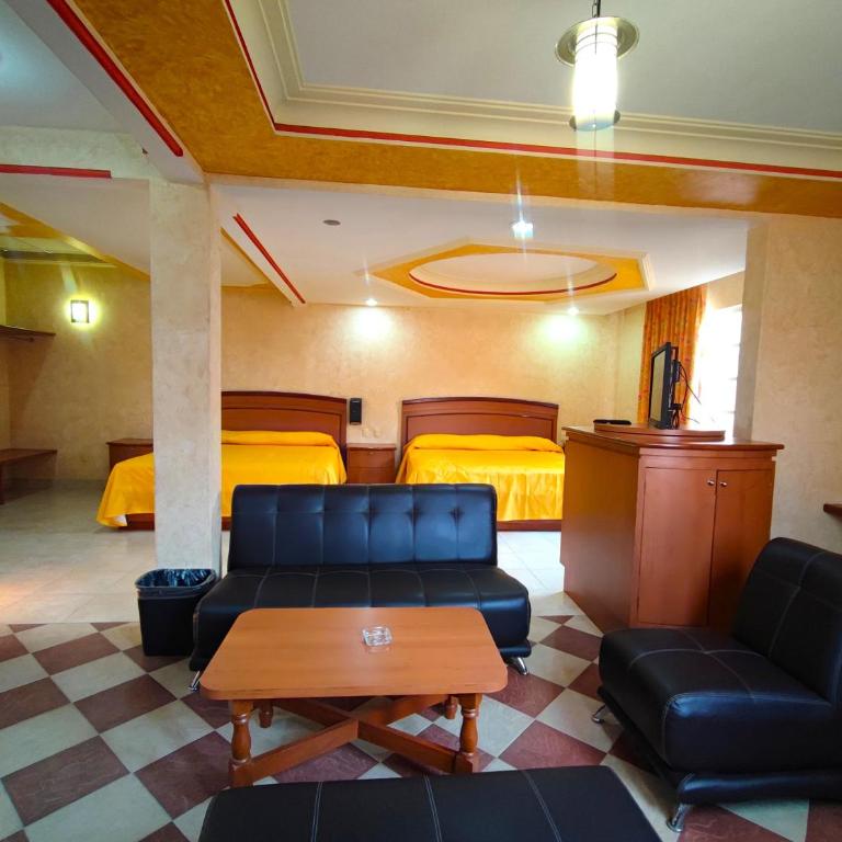 Auto Hotel Estrella del Sur - Habitación Doble Estándar con 2 camas dobles - 3