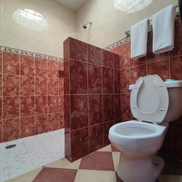 Auto Hotel Estrella del Sur - Habitación Doble Estándar con 2 camas dobles - 4