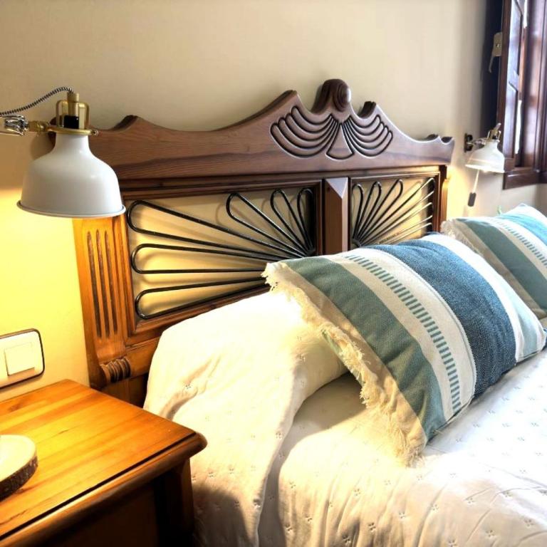 Los Robles Andrin - Three-Bedroom House - 13