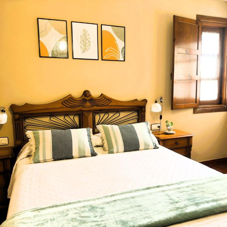 Los Robles Andrin - Three-Bedroom House - 14