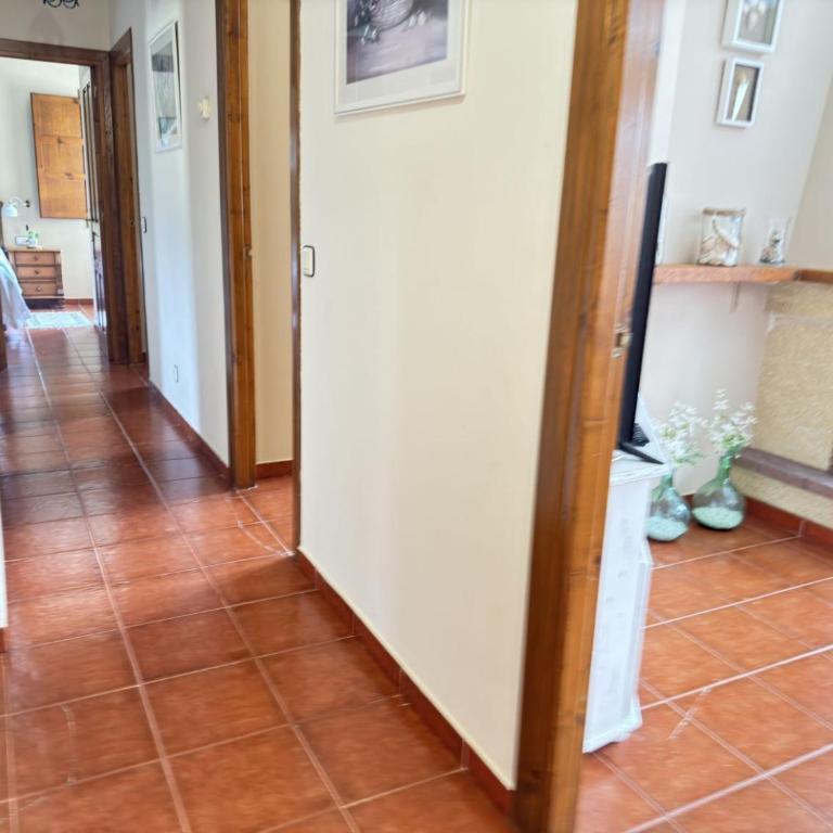 Los Robles Andrin - Three-Bedroom House - 10