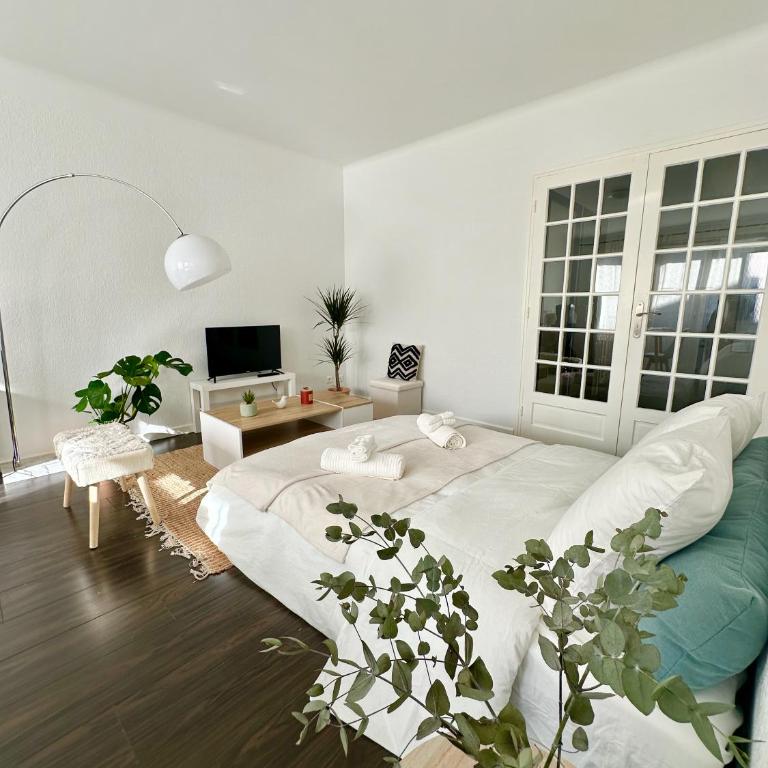 T2 60m2, Centre Ville, Parking Gratuit, Terrasse, Proche Tram, à seulement 15mn des Plages - One-Bedroom Apartment - 18