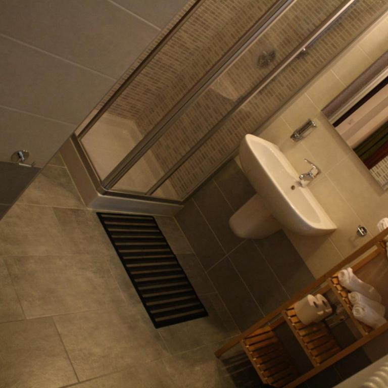 Casa Mia - NO Reception - Camera Tripla con Bagno Privato - 4