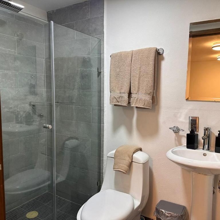 Casa Norte - Habitación Doble con baño privado - 2 camas - 9