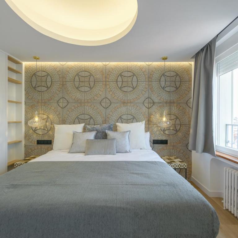 Gran Vía Capitals Residences - by MONARO - Apartamento de 1 dormitorio con bañera de hidromasaje - 1