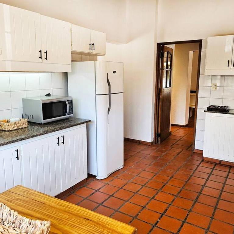 Espaciosa y cálida en medio de gran parque - Casa de 4 dormitorios - 11