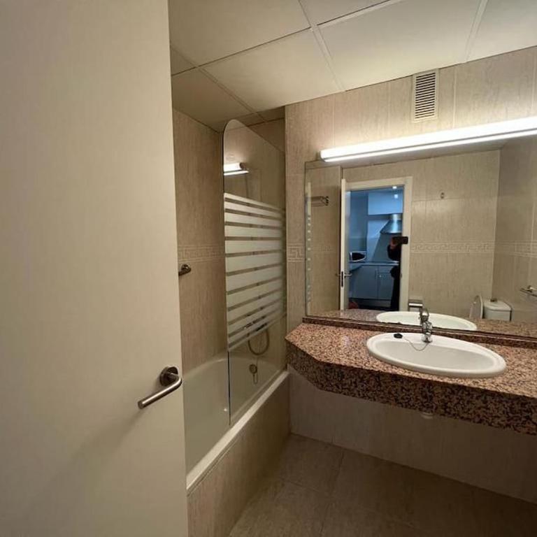 Michelangelo Salou Super 2 bedroom near the beach - Two-Bedroom Apartment - 9
