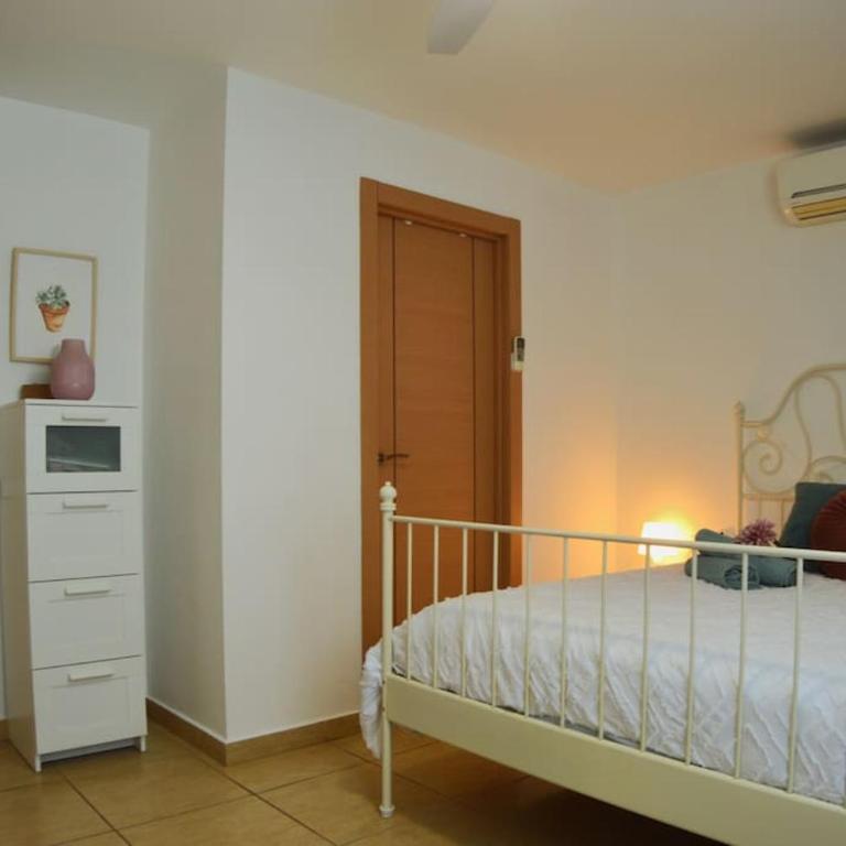 Villa Venusto con piscina privada - Three-Bedroom House - 23