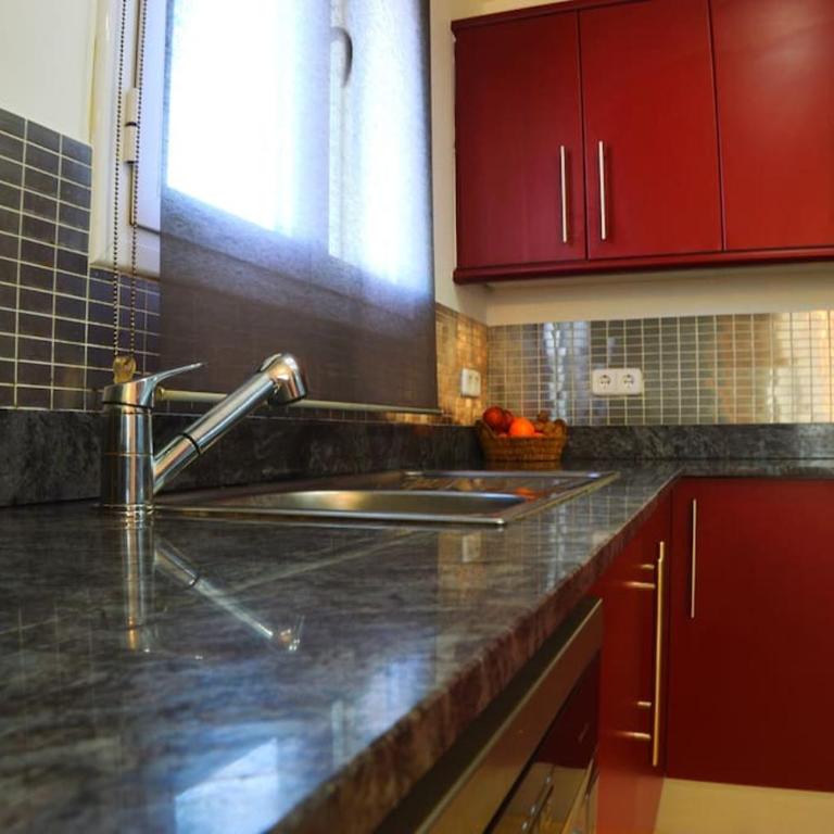 Villa Venusto con piscina privada - Three-Bedroom House - 32