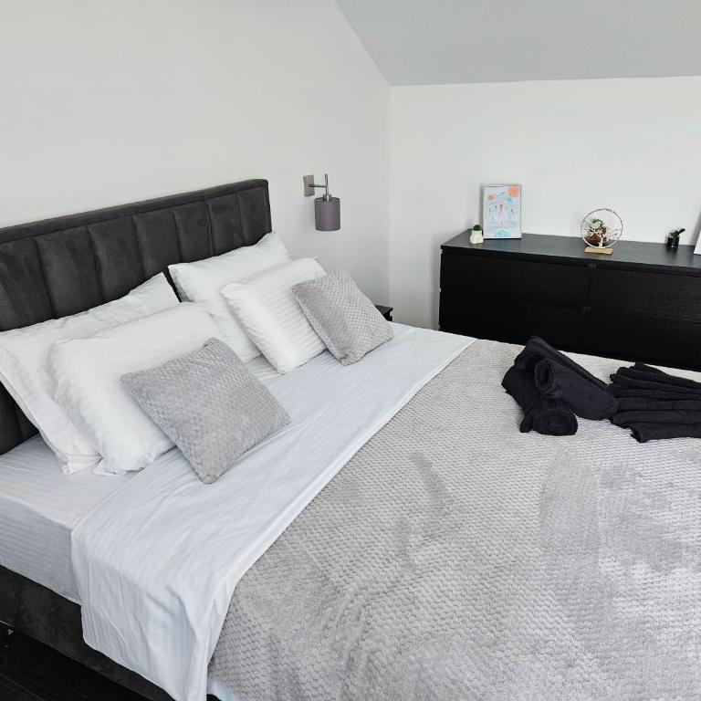 Rodjaci sa sela - Deluks Apartman s 1 Spavaćom Sobom i Pogledom na Vrt - 7