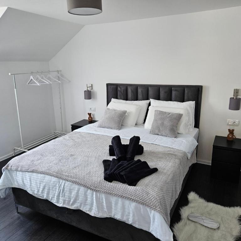 Rodjaci sa sela - Deluks Apartman s 1 Spavaćom Sobom i Pogledom na Vrt - 1