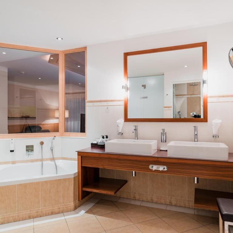 Hotel Chalet Das Alpenschlössel - Habitación Doble Deluxe con bañera - 2