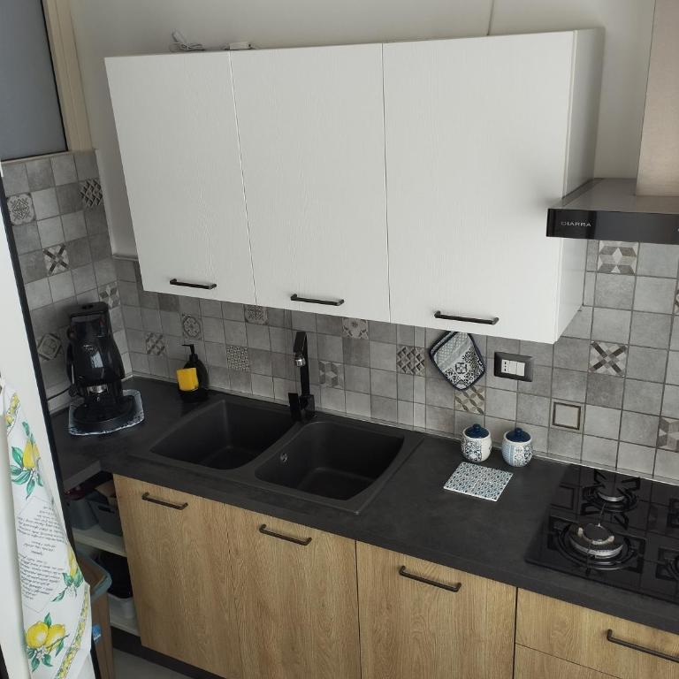 Casa de Paoli - Vista Mare Arenella, Palermo con Parcheggio Privato - Appartamento con 1 Camera da Letto - 95