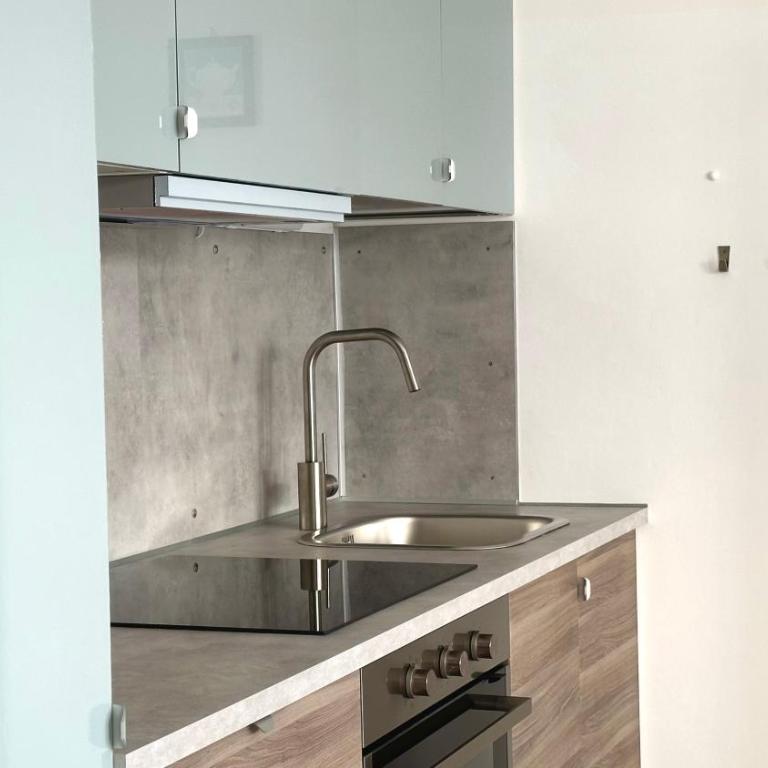 M095 - Marcelli, trilocale ristrutturato a 100 m dal mare - Two-Bedroom Apartment - 8