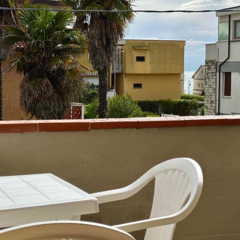 M095 - Marcelli, trilocale ristrutturato a 100 m dal mare - Two-Bedroom Apartment - 17