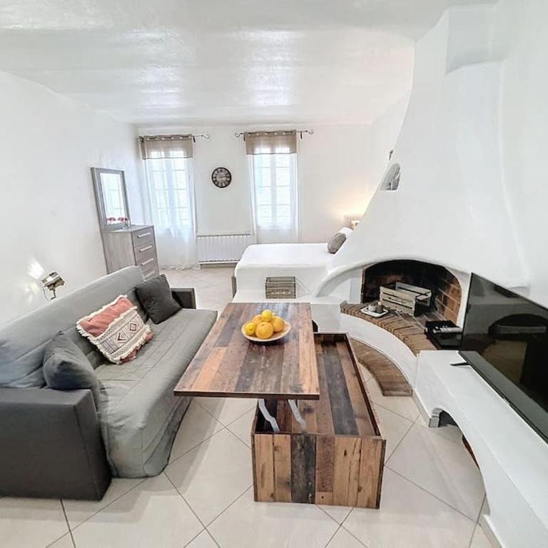 Loft Spacieux au Cœur du Village - Studio Supérieur - 1