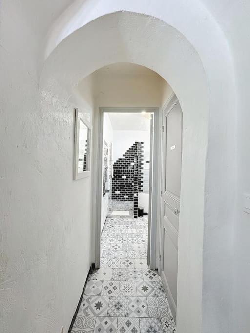 Loft Spacieux au Cœur du Village - Studio Supérieur - 6