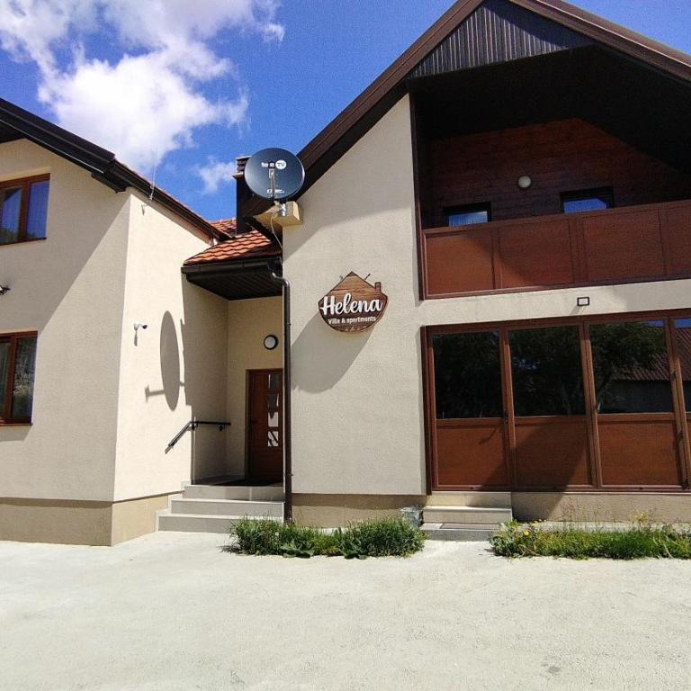 Vila&Apartments Helena - Dvokrevetna Soba sa Bračnim Krevetom i Pogledom na Park - 2