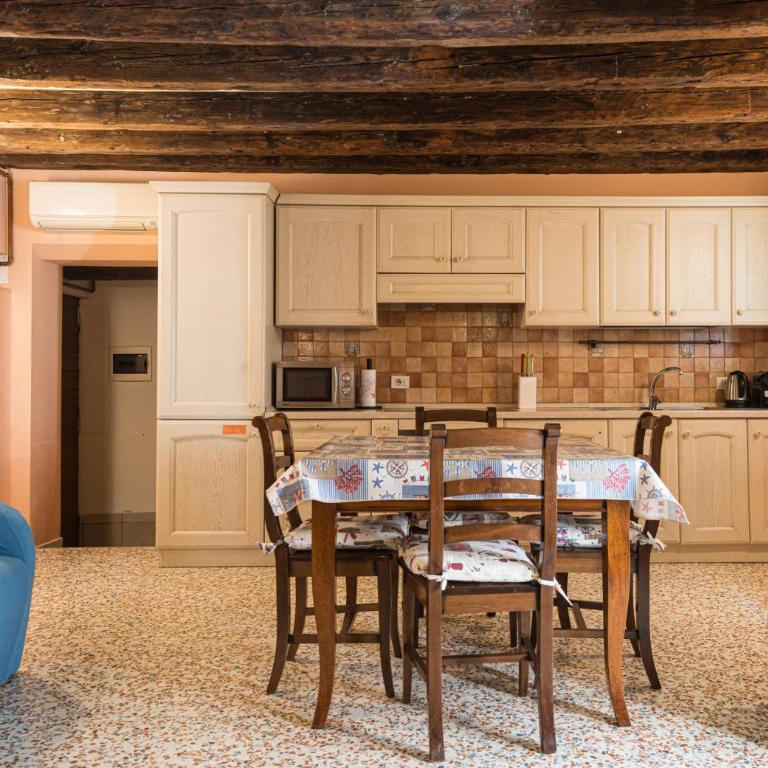 Lovely flat with canal view near Rialto Bridge - One-Bedroom Apartment - 8