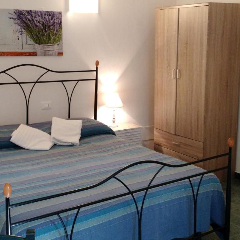 The 5 Terre - Chambre Double avec Salle de Bains Privative - 1