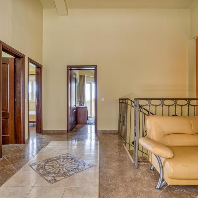 The view villa - Three-Bedroom Villa - 7